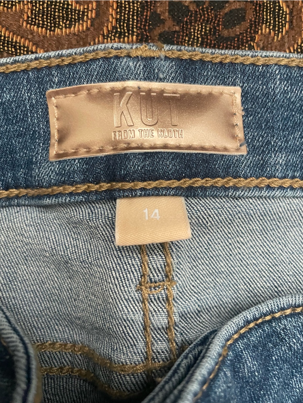 NWT KUT Catherine Boyfriend Straight-Leg Medium Wash Jeans Women Size 14 - Picture 8 of 10